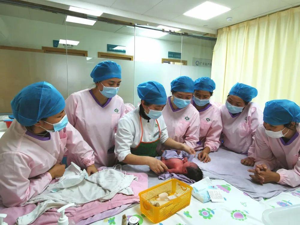 随州妇婴监护型护送